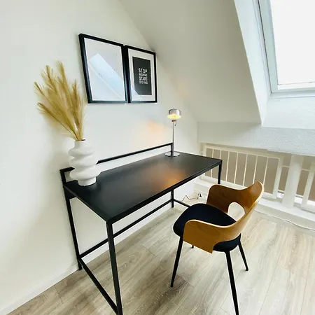 Beech Apartment: Maisonette + Free Parking + Netflix Essen Exterior photo